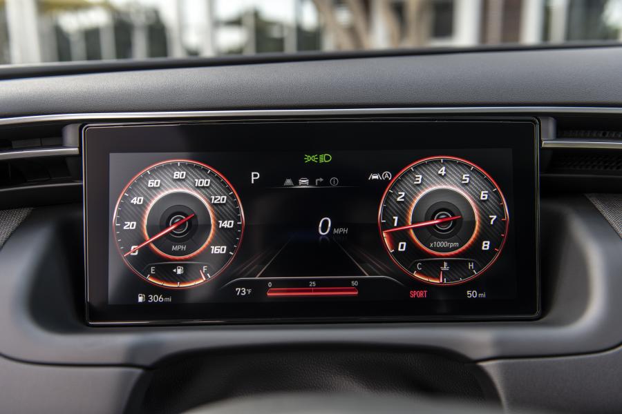 Панель приборов Hyundai Tucson 2022 (NX4) 2021 года  (NA) (фото 11 из 23)